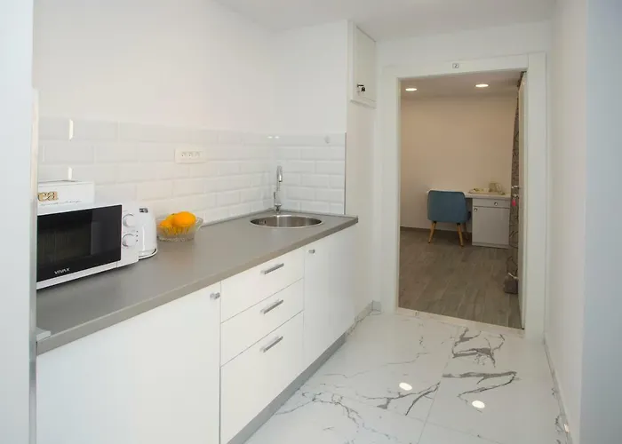 Old Town Pensión 3*