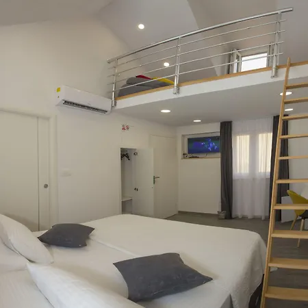 بيت ضيافة Old Town سبليت