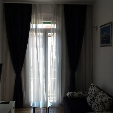 旧城区中心客房酒店 3*