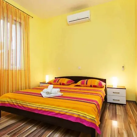 Central Old Town Guest house 3*