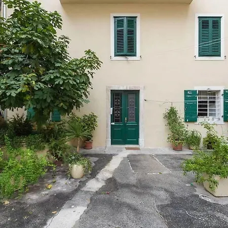 旧城区中心客房酒店 招待所 3*