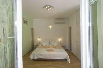 Central Old Town 3*