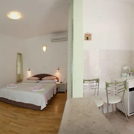 Central Old Town Guest house Split