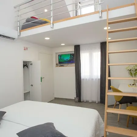 بيت ضيافة Old Town 3*