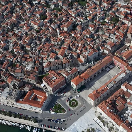 Old Town Gasthuis Split