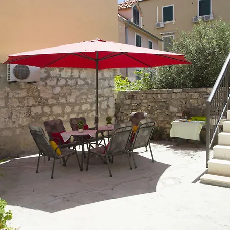 Maison d'hôtes Old Town 3*